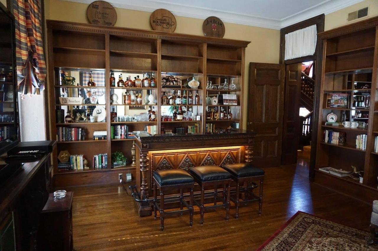 Louisville Bourbon Inn ภายนอก รูปภาพ